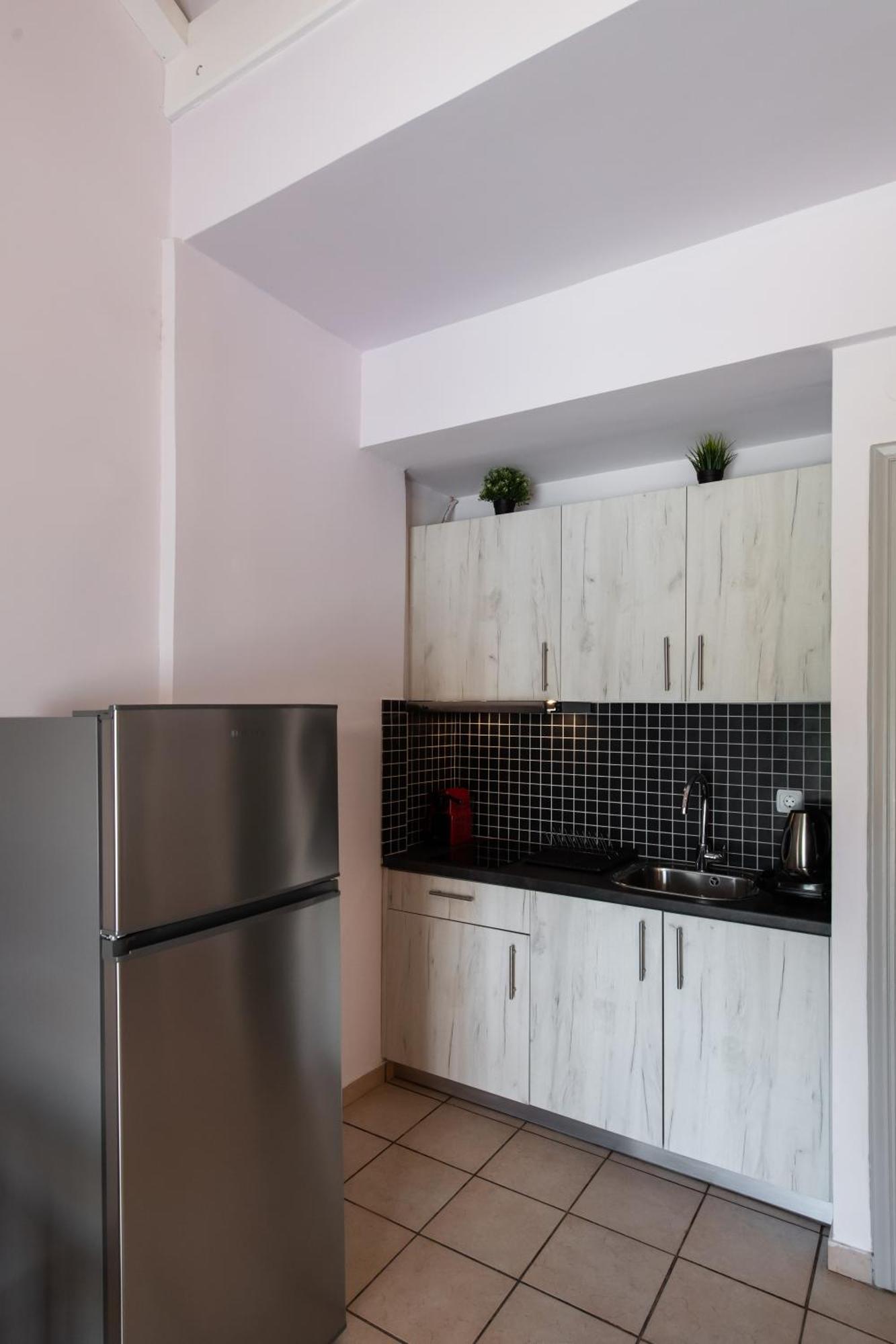 Drakatos Apartments Василики Екстериор снимка